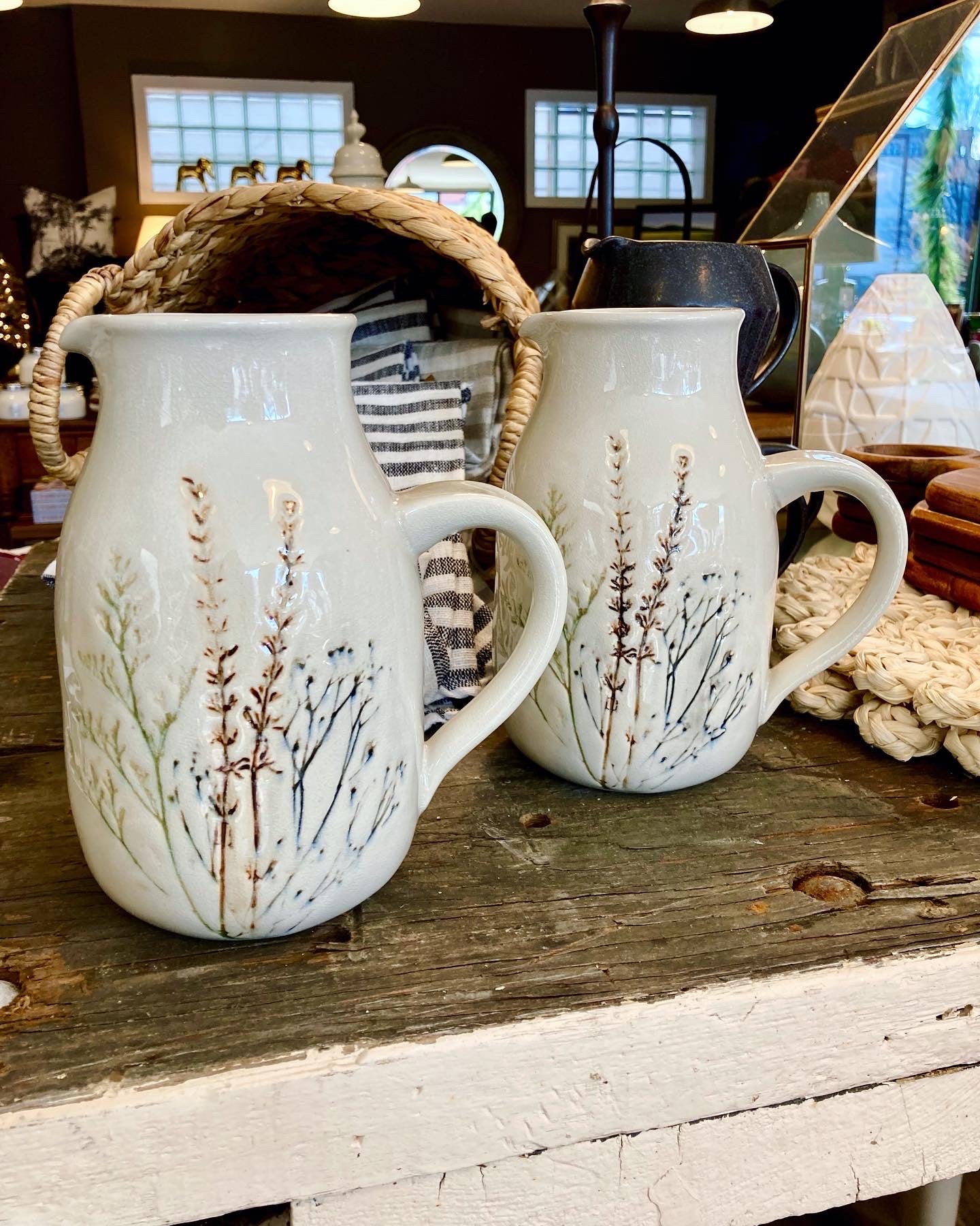 Gallery Pine + Quill